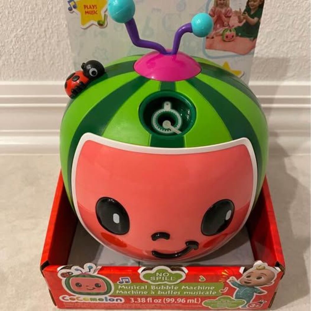 brand new cocomelon musical bubble mashine no spill